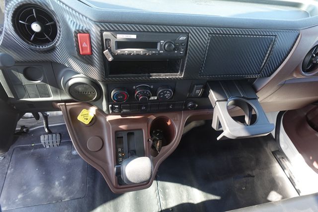 2026 HINO L6 (26ft Box w/ Liftgate) - 22879730 - 57