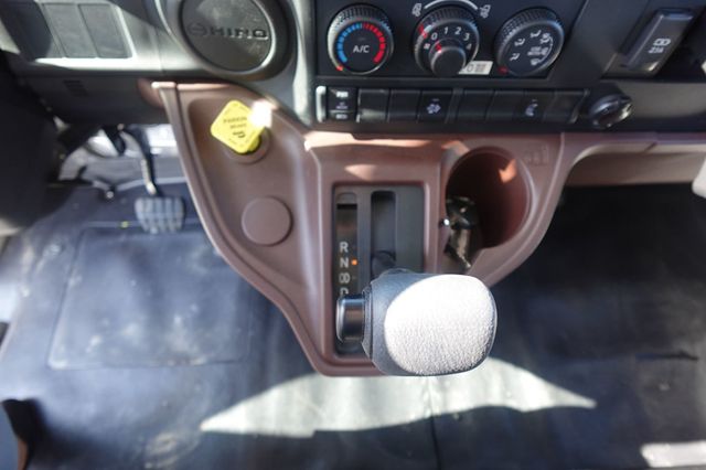 2026 HINO L6 (26ft Box w/ Liftgate) - 22879730 - 58