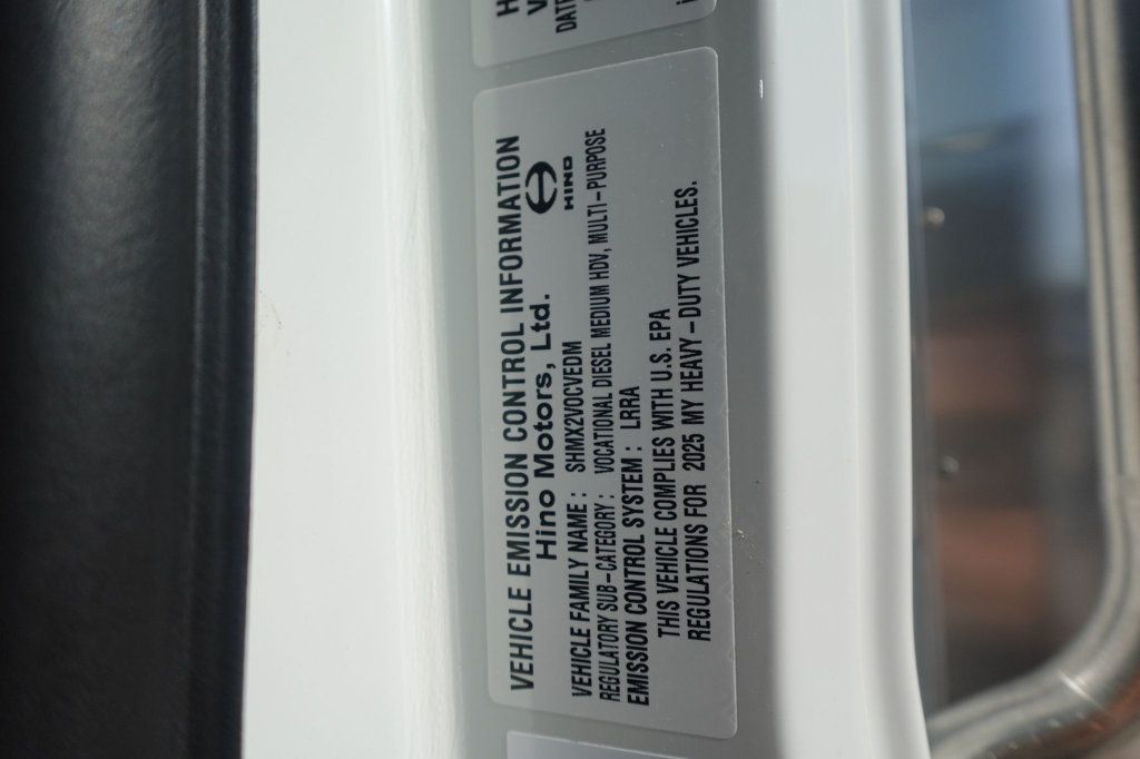 2026 HINO L6 (26ft Box w/ Liftgate) - 22879730 - 76