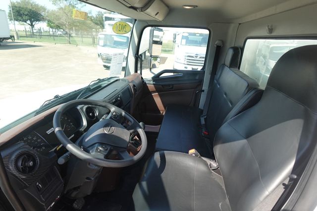 2026 HINO L6 (26ft Box w/ Lift Gate) - 22879735 - 35