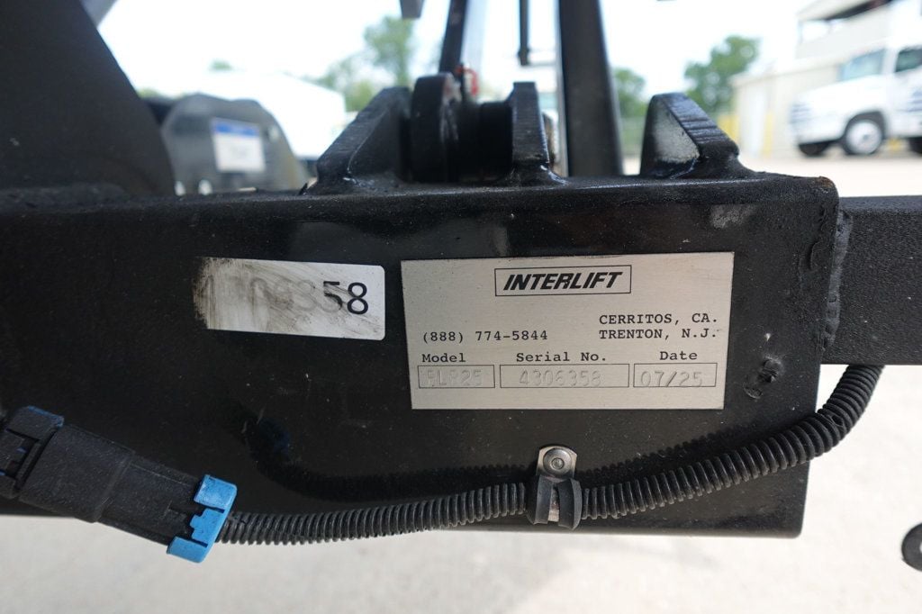 2026 HINO L6 (26ft Box w/ Lift Gate) - 22879811 - 18