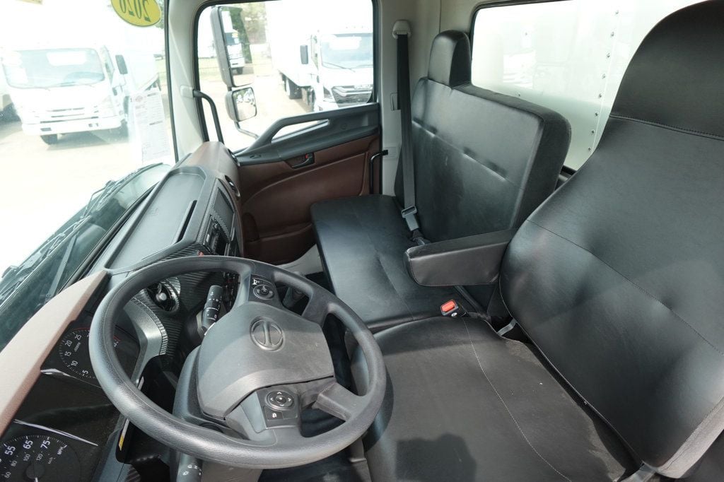 2026 HINO L6 (26ft Box w/ Lift Gate) - 22879811 - 35