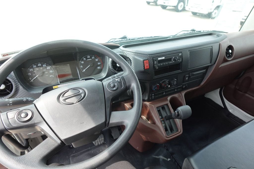 2026 HINO L6 (26ft Box w/ Lift Gate) - 22879811 - 41