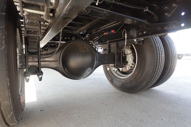 2026 HINO L6 (26ft Box w/ Lift Gate) - 22880008 - 23