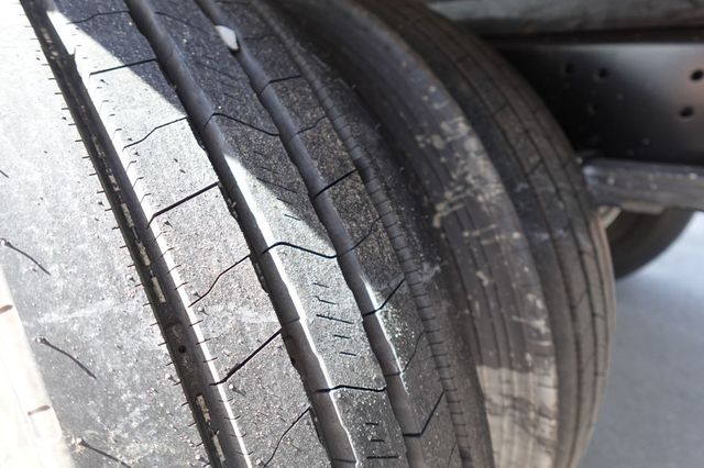 2026 HINO L6 (26ft Box w/ Lift Gate) - 22880008 - 25