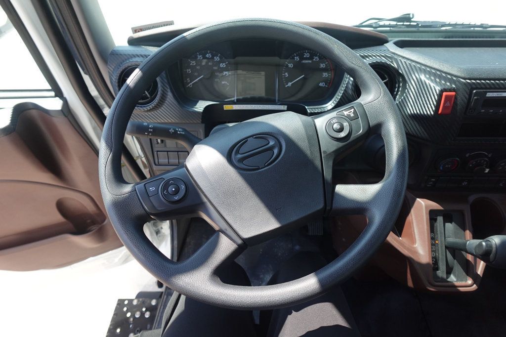 2026 HINO L6 (26ft Box w/ Lift Gate) - 22880008 - 39