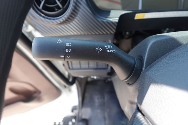 2026 HINO L6 (26ft Box w/ Lift Gate) - 22880008 - 41