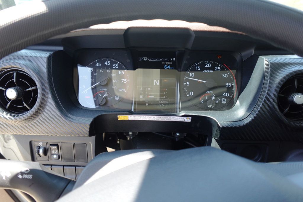 2026 HINO L6 (26ft Box w/ Lift Gate) - 23002926 - 35