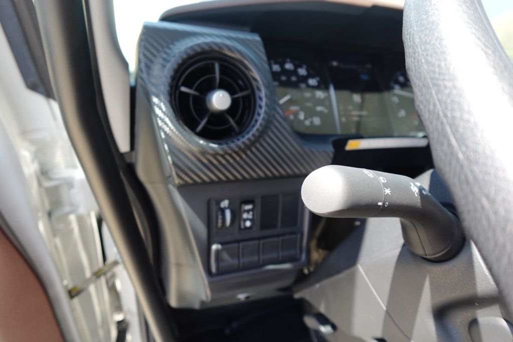 2026 HINO L6 (26ft Box w/ Lift Gate) - 23002926 - 36