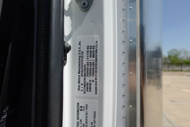 2026 HINO L6 (26ft Box w/ Lift Gate) - 23002926 - 63