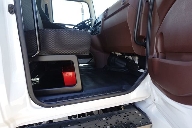 2026 HINO L6 (26ft Box w/ Lift Gate) - 23002931 - 53