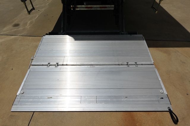 2026 HINO L6 (26ft Box w/ Lift Gate) - 23047969 - 25