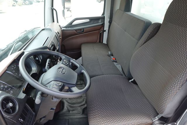 2026 HINO L6 (26ft Box w/ Lift Gate) - 23047969 - 43