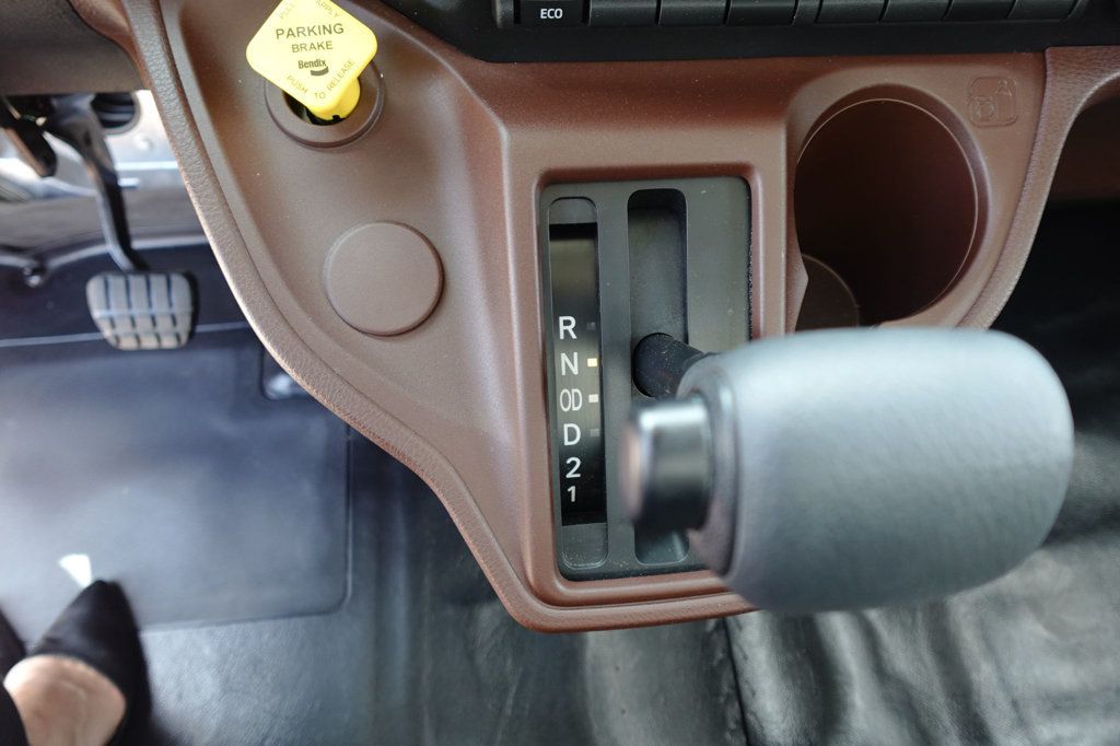 2026 HINO L6 (26ft Box w/ Lift Gate) - 23047969 - 57