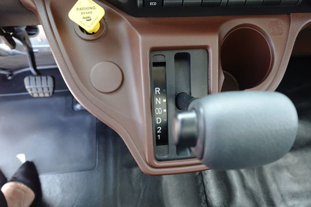 2026 HINO L6 (26ft Box w/ Lift Gate) - 23047969 - 57