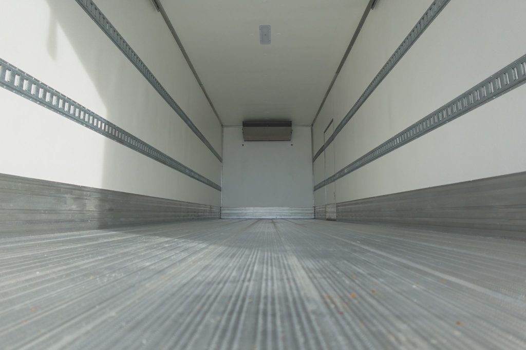 2026 HINO L6 (26ft Reefer Truck w/ ICC Bumper) - 23004623 - 12