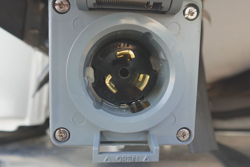 2026 HINO L6 (26ft Reefer Truck w/ ICC Bumper) - 23004623 - 54