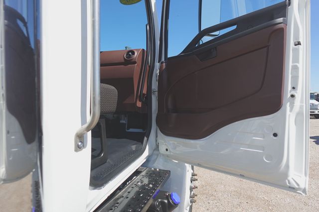 2026 HINO L6 (26ft Reefer Truck w/ ICC Bumper) - 23004641 - 21