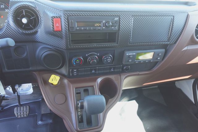 2026 HINO L6 (26ft Reefer Truck w/ ICC Bumper) - 23004641 - 35