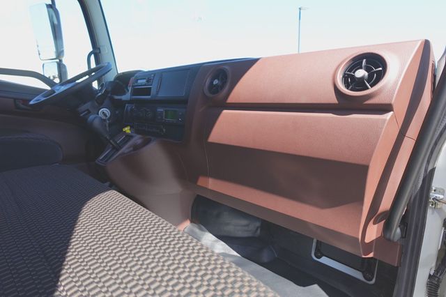 2026 HINO L6 (26ft Reefer Truck w/ ICC Bumper) - 23004641 - 40