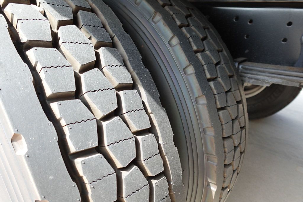 2026 HINO L6 (26ft Stake bed w/ ICC Bumper) - 22901192 - 16