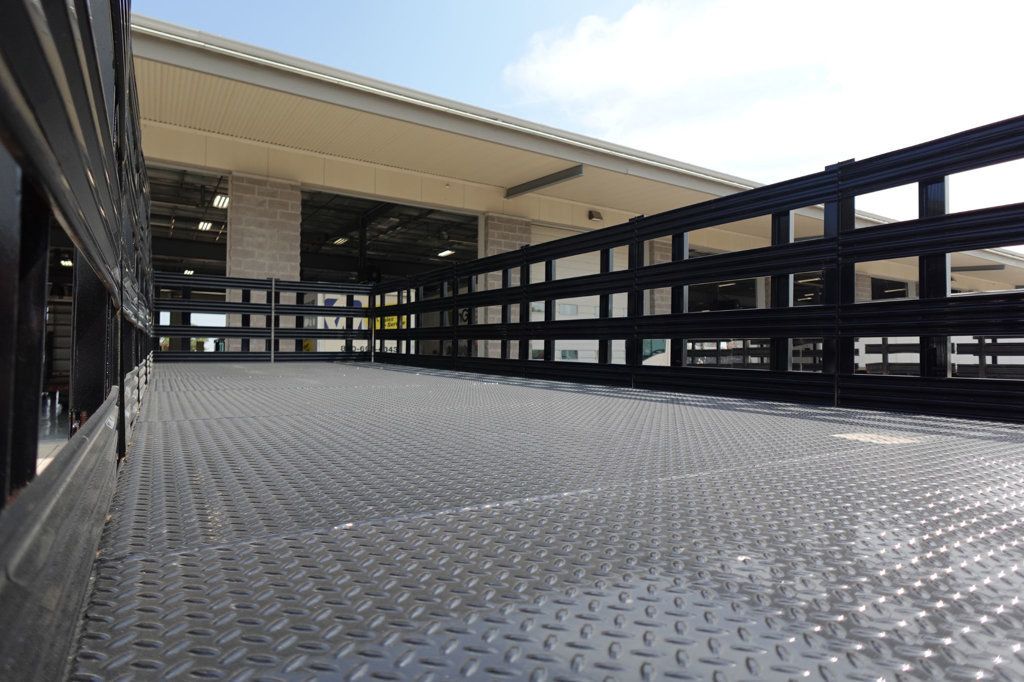 2026 HINO L6 (26ft Stake bed w/ ICC Bumper) - 22901192 - 35