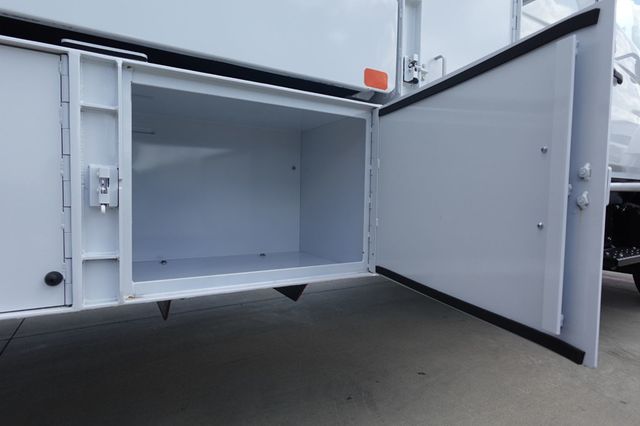 2026 HINO L6 Extended Cab (16ft Chipper Truck) - 22902702 - 16