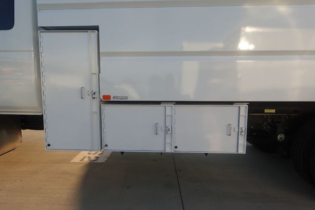 2026 HINO L6 Extended Cab (16ft Chipper Truck) - 22933256 - 32