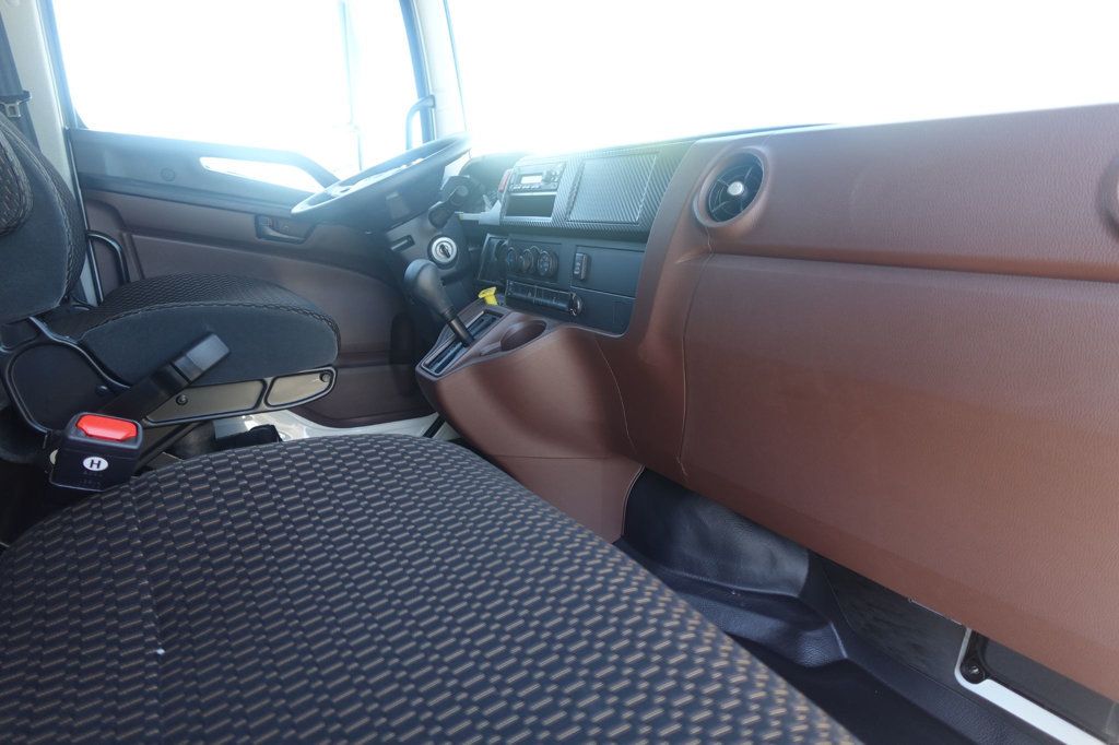 2026 HINO L6 - Extended Cab (26ft Box Truck) - 22828729 - 53