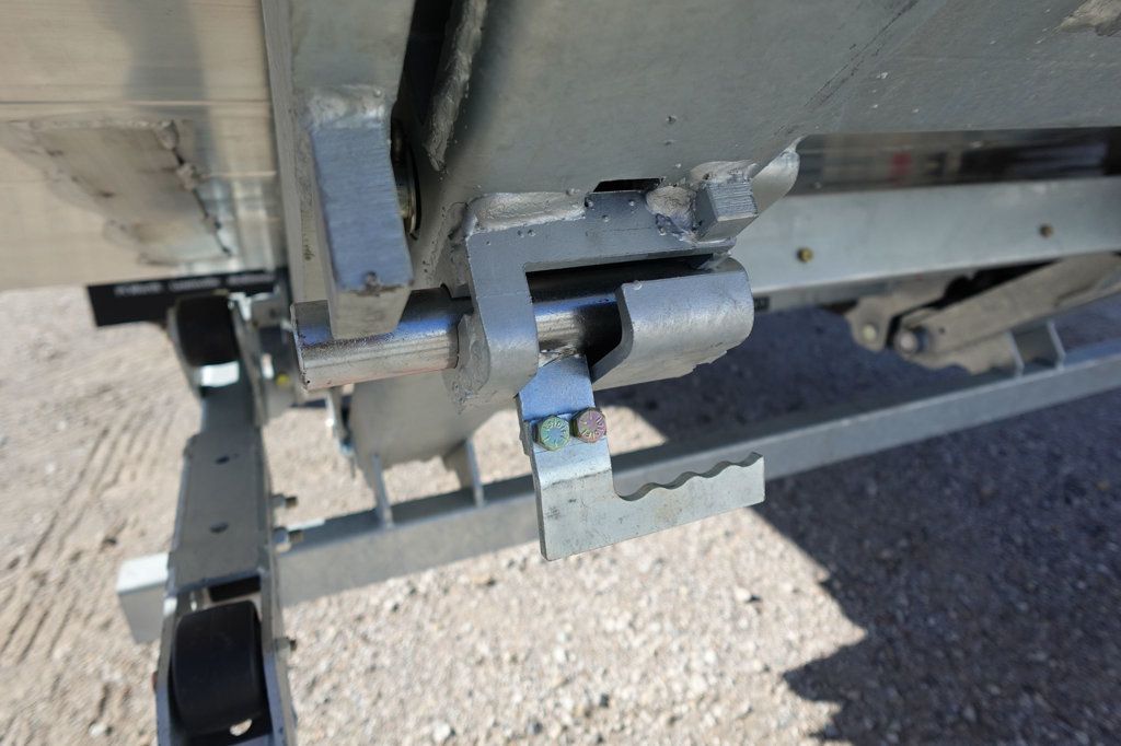 2026 HINO L6 - Extended Cab (26ft Box with Lift Gate) - 22828729 - 28