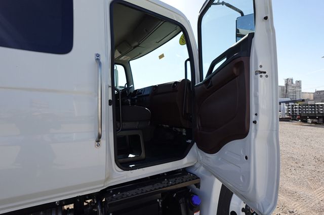 2026 HINO L6 - Extended Cab (26ft Box with Lift Gate) - 22828729 - 61