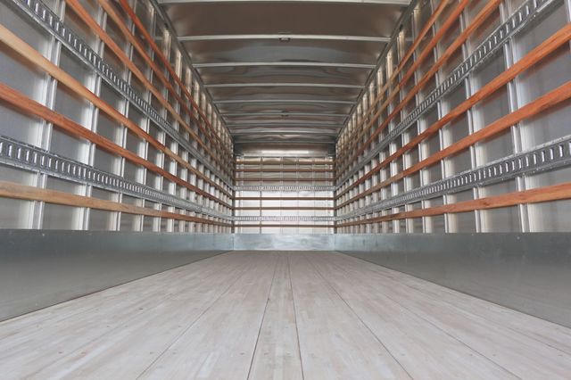 2026 HINO L6 - Extended Cab (26ft Box w/ Lift Gate) - 22940978 - 11