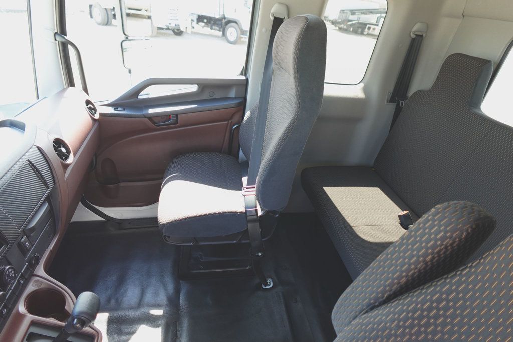 2026 HINO L6 - Extended Cab (26ft Box w/ Lift Gate) - 22940978 - 26