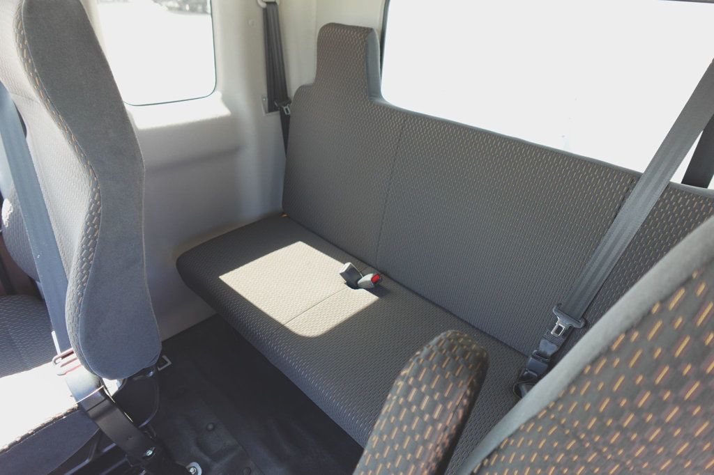 2026 HINO L6 - Extended Cab (26ft Box w/ Lift Gate) - 22940978 - 28