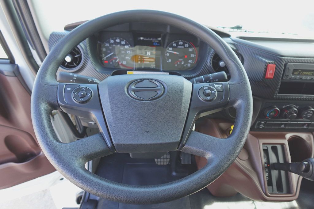 2026 HINO L6 - Extended Cab (26ft Box w/ Lift Gate) - 22940978 - 31