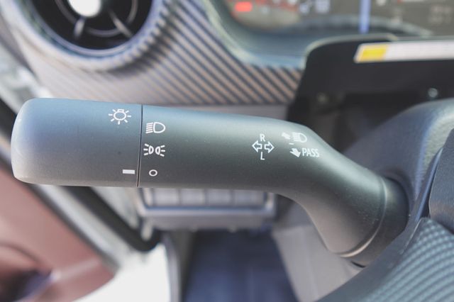 2026 HINO L6 - Extended Cab (26ft Box w/ Lift Gate) - 22940978 - 33