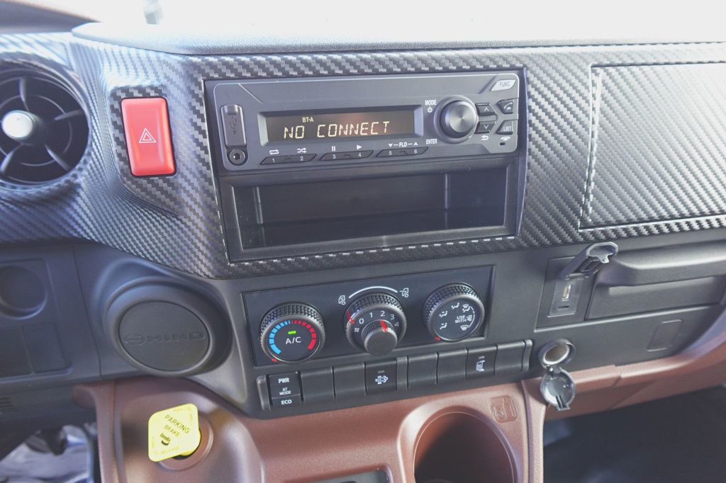 2026 HINO L6 - Extended Cab (26ft Box w/ Lift Gate) - 22940978 - 38