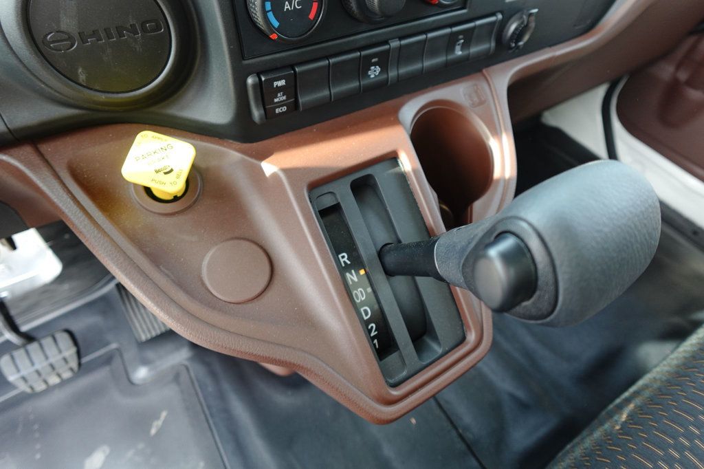 2026 HINO L6AA (26ft Box Truck w/ Lift Gate) - 23006190 - 53