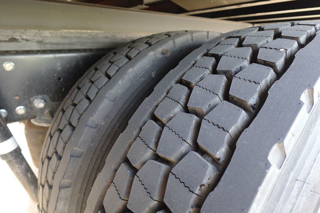 2026 HINO L6AA (26ft Box Truck w/ Lift Gate) - 23006192 - 16