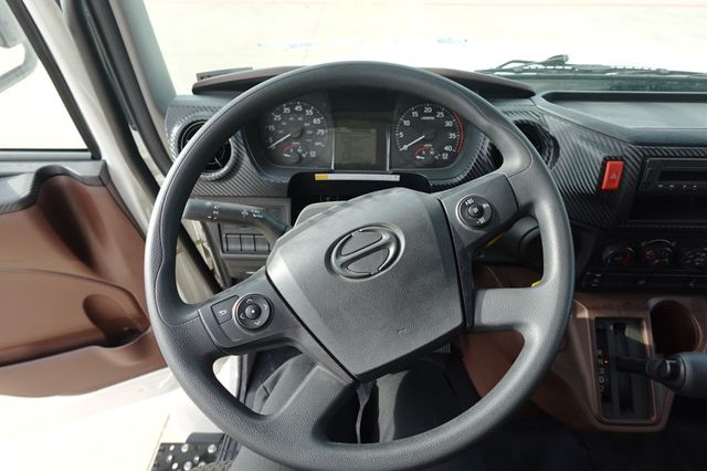 2026 HINO L6AA (26ft Box Truck w/ Lift Gate) - 23006193 - 45