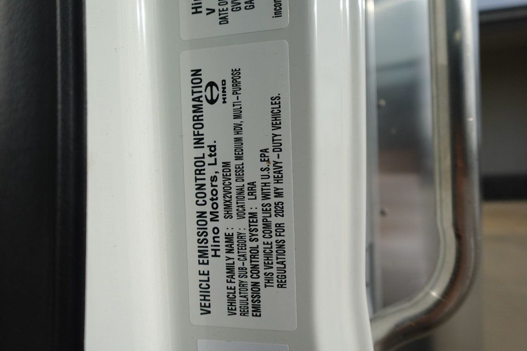 2026 HINO L6AA (26ft Box Truck w/ Lift Gate) - 23006193 - 70