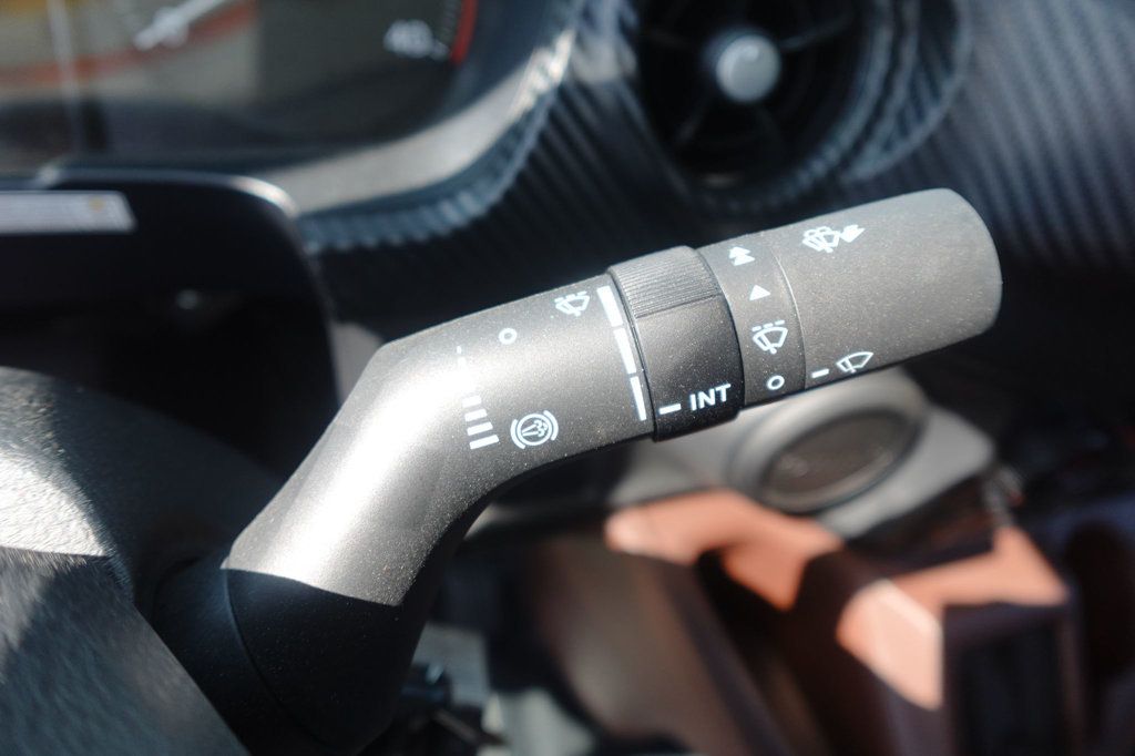 2026 HINO L6AA (26ft Box Truck w/ Lift Gate) - 23035850 - 40