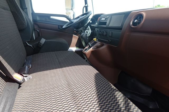 2026 HINO L6AA (26ft Box with Lift Gate) - 23009751 - 58