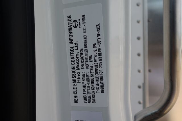 2026 HINO L6AA (26ft Box with Lift Gate) - 23009751 - 69