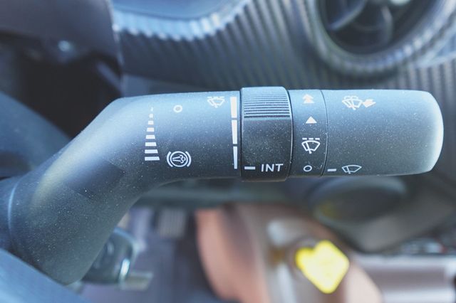 2026 HINO L6AA (26ft Box w/ Lift Gate) - 23003292 - 31