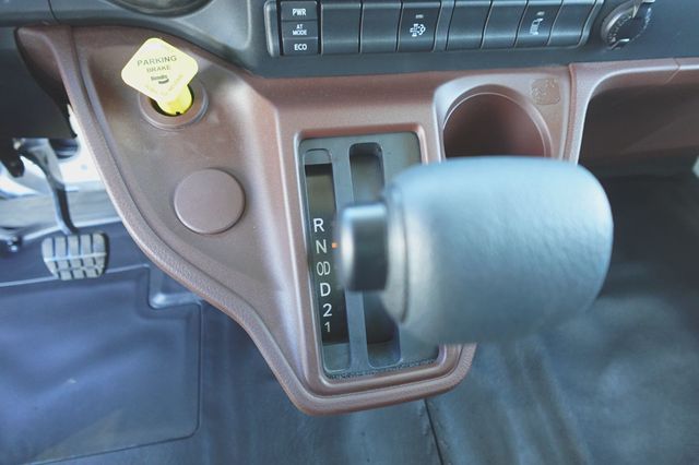 2026 HINO L6AA (26ft Box w/ Lift Gate) - 23003292 - 39