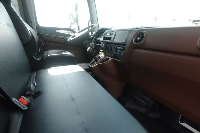 2026 HINO L6AA (26ft Box w/ Lift Gate) - 23035841 - 57