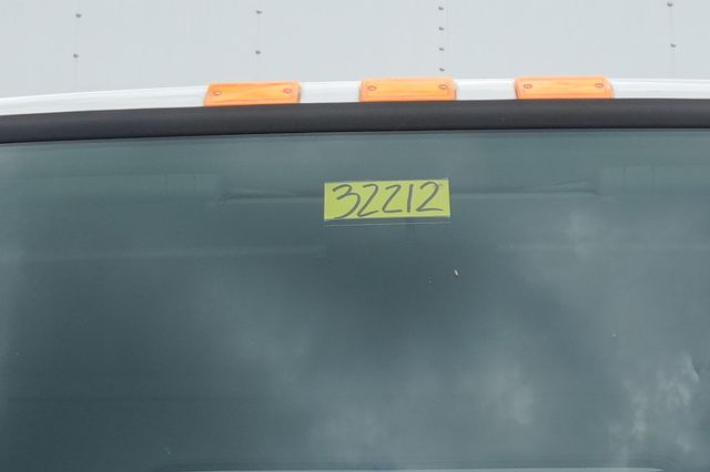 2026 HINO L6AA (26ft Box w/ Lift Gate) - 23035841 - 70