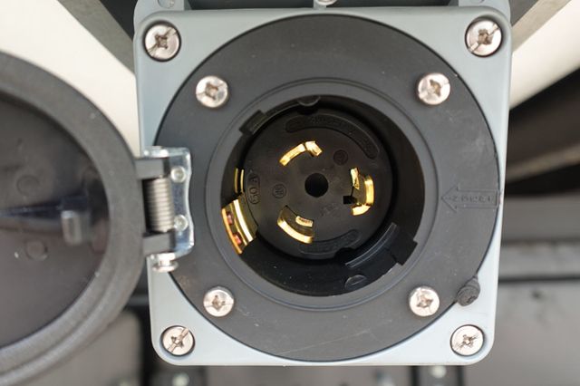 2026 HINO L7 - Derate (26ft Reefer with Lift Gate) - 22899443 - 34