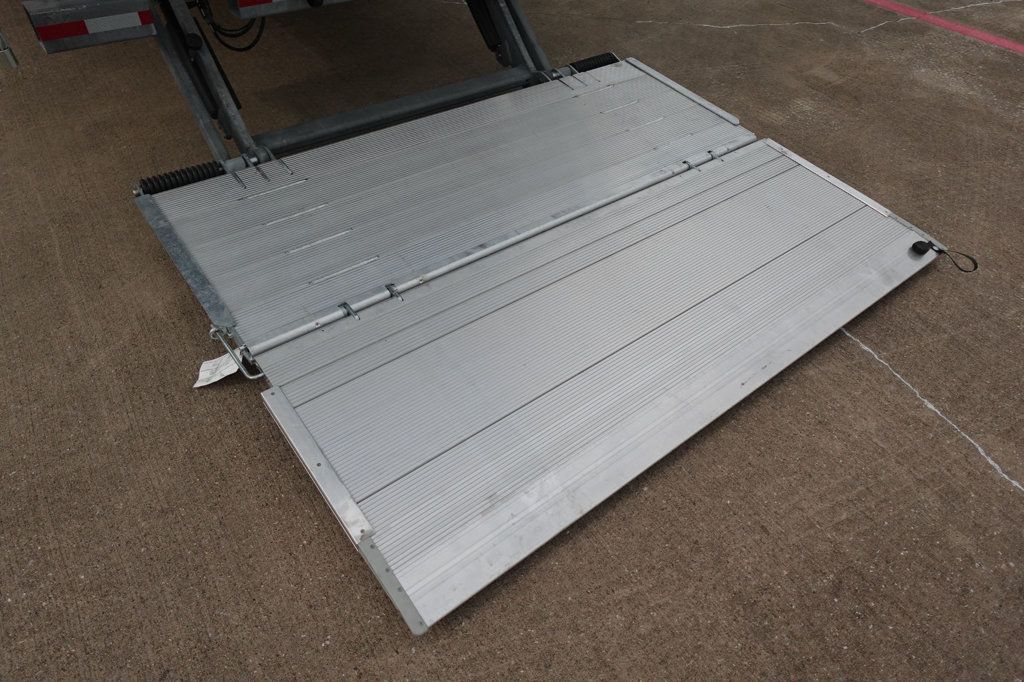 2026 HINO L7 - Derate (26ft Reefer w/ Lift Gate) - 22899442 - 22